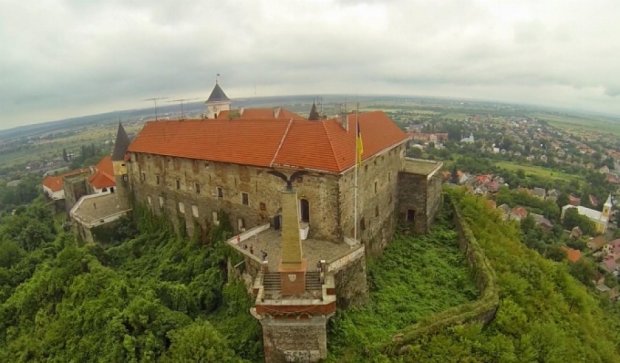Топ-9 самых красивых крепостей Украины (видео)