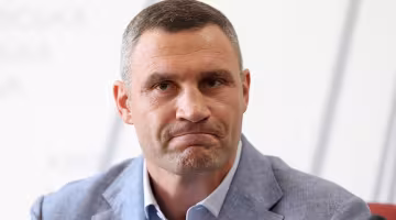 У Києві "втомився" і впав ще один міст, кияни обурюються, - "Віталька з ізострічкою все вирішить"