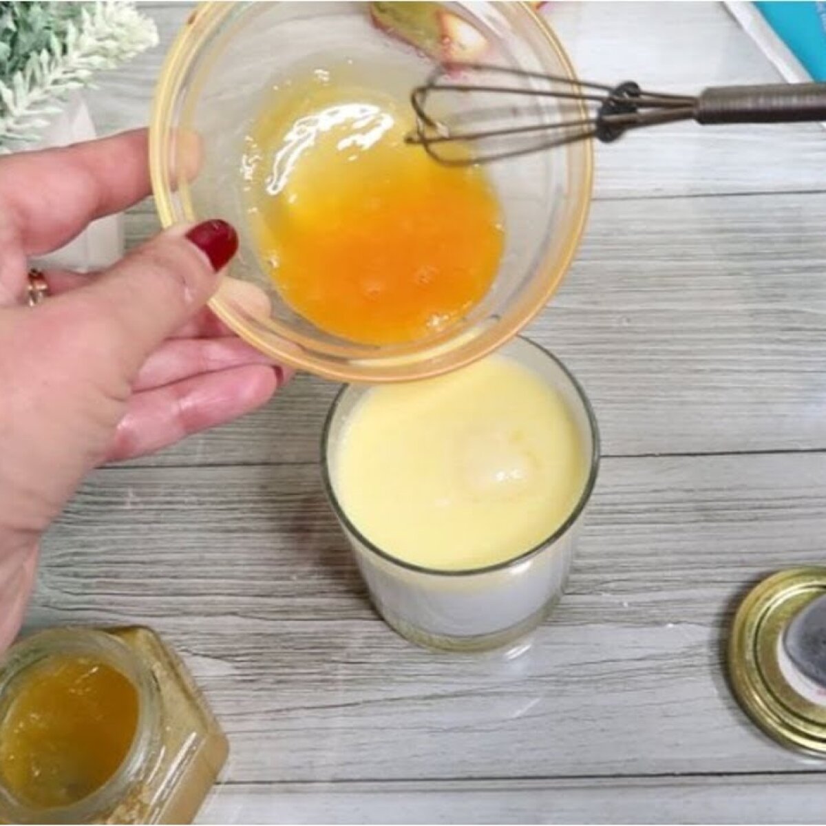 Молоко с медом от кашля: лучшие рецепты и способы приготовления
