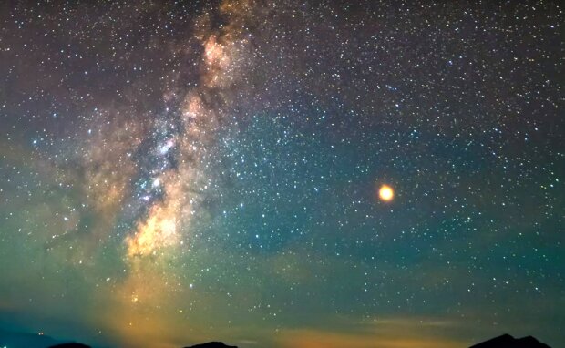 Зоряне небо. Фото: скріншот Youtube-відео
