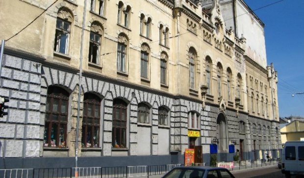 Актори бунтівного львівського театру  погодилися на перемовини