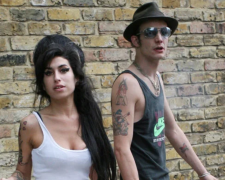 Емі Вайнгауз та її чоловік Блейк Філдер-Сівіл