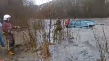 спасательная операция, скриншот из видео