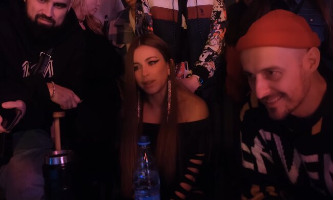 Ані Лорак, фото зі зйомок кліпу "Материк"