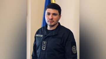 Таможенник Дмитрий Стасенко спрятал декларации, а его семья обзавелась элитной недвижимостью в центре Киева