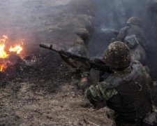Доба в АТО: півсотні обстрілів та поранені українські герої