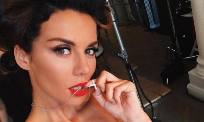 Седокова в прозрачной блузке рассказала, как хочет любви: фото