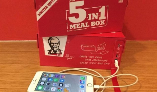 Фастфуд KFC выпустил коробку с подзарядкой смартфонов