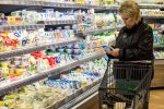 Українцям згодують "золотий" хліб і "діамантові" яйця: простих громадян стривожили новими цінами на продукти
