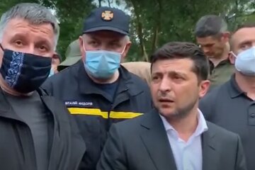 Зеленський прозрів на затопленому Прикарпатті, українці ридають над зруйнованими будинками - "До болю..."