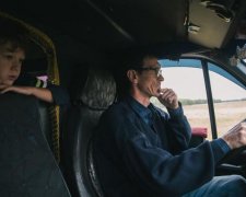Конкуренти покарали маршрутника за доброту