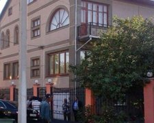 Дім Джемілєва в Бахчисараї оточила кримська «самооборона»
