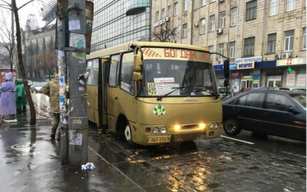 Бесплатно ездят: раскрыт секрет "золотой" маршрутки в Киеве