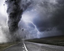 Хоч на роботу не йди: українців попередили про капості природи