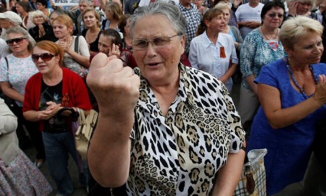 Известного поэта поразила познаниями почитательница "русского мира" 