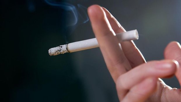 Вчені розповіли, чому кожна наступна сигарета здається приємнішою за попередню