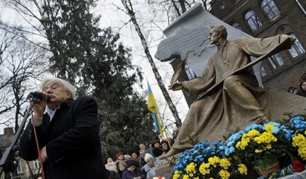 Пам'ятник автору музики українського гімну відкрили у Львові (фото)