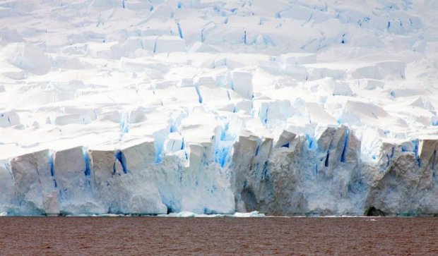 Глобальне потепління: антарктичні льодовики тріщать по швах
