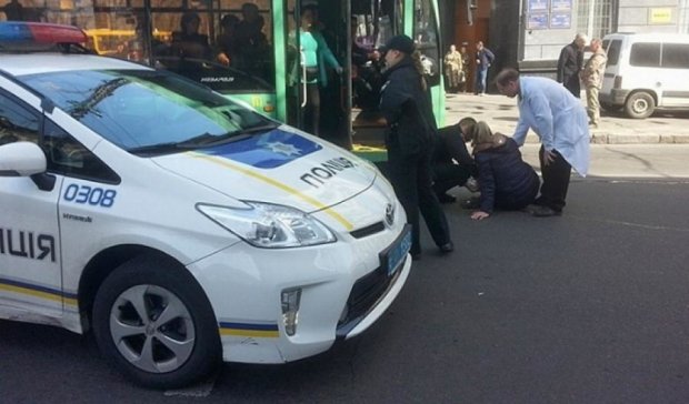 В Одессе патрульная машина сбила женщину (фото)