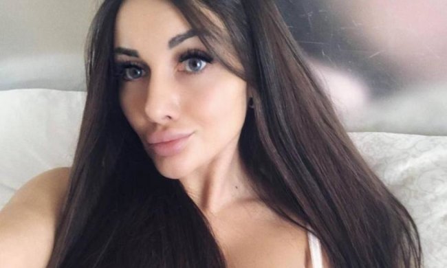 Гламур без правил: скандальна силіконова барбі побила даішника в центрі Москви