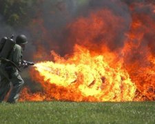 Російські мітинги розганятимуть вогнеметами