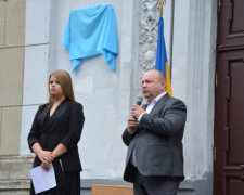 У Чернівцях увічнили загиблих на Донбасі героїв: "Віддали молоді життя за Україну"