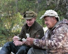 Путін на полюванні, фото з вільних джерел
