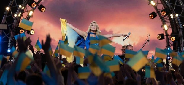 Оля Полякова после языкового скандала взялась за соловьиную звезд Украины: "Выжать кровосісів"