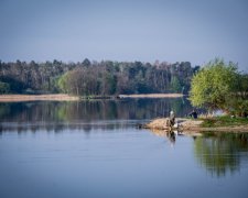 На берегу Днепра обнаружили окоченелый труп: жуткие фото