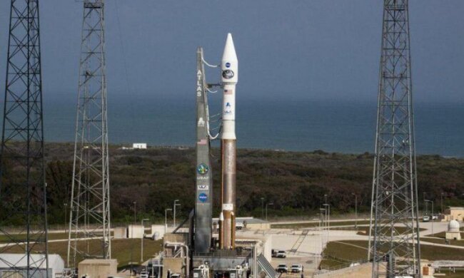 NASA перенесла запуск супутника через поломки при тестах