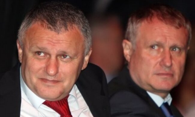 Суркисы покупают банк Коломойского