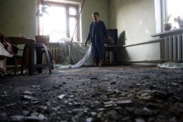 Обстрел Красногоровки: появились новые кадры жутких последствий 