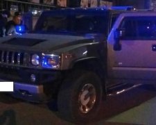 У Дніпрі копи затримали п'яного майора поліції на Hummer