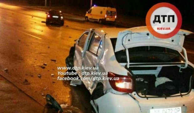 Пьяный киевлянин на BMW разбил две машины и сбежал (фото) 