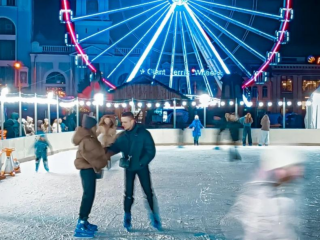 Каток, украинцы, Подол, фото из соцсетей