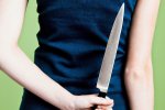 У Львові дівчина по-звірячому встромила в хлопця ніж і не залишила йому жодного шансу