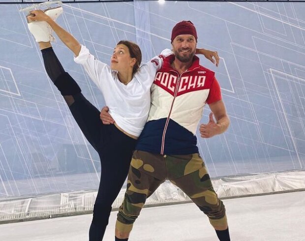 Регина Тодоренко в паре с Романом Костомаровым, фото: Instagram