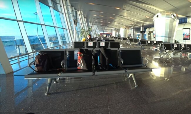 аеропорт, скріншот з відео