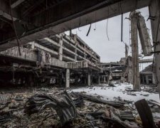 Украинцам показали "призраков" забытых пассажиров на Донецком вокзале