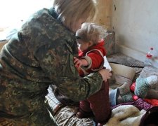 Покинуті напризволяще: матір залишила дітей помирати від холоду