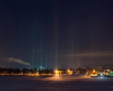Пітер прокололи світлові стовпи: дивовижні фото