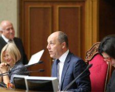 Есть несколько аргументов, что решение назначить экспертизу Парубия - это не случайность, - Комарова