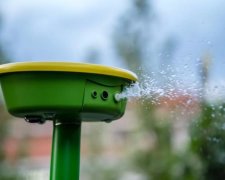 Робот-садовник готов работать чучелом