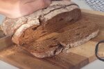 Черный хлеб. Фото: скрин youtube