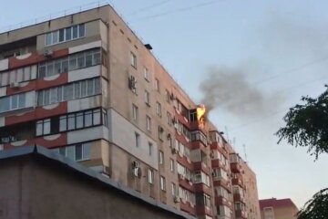 У Запоріжжі чоловік прийняв "душ" з бензину і чиркнув сірником - очевидці оніміли від жаху