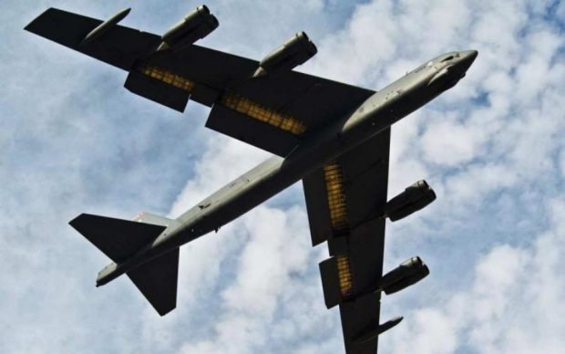 Ні дня без пригод: тепер бомбардувальник США "налякав" росіян