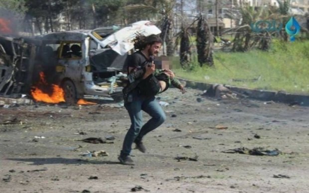 Теракт в Алеппо: поступок сирийского оператора поразил мир