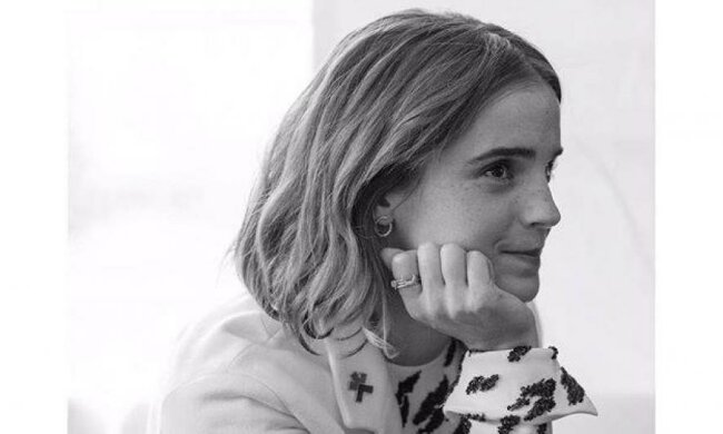 Звезда "Гарри Поттера" поразила нарядом от Dior