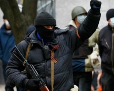 Мешканці Комінтерново скаржаться на мародерства бойовиків