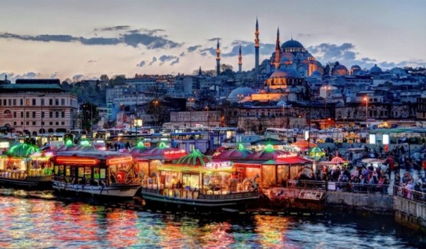 Российским туроператорам запретили продавать туры в Турцию